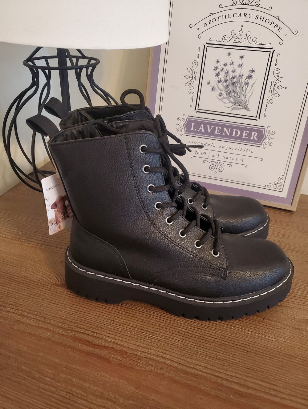 NWT Sincerely Jules Fall Black Lace Up Combat Boots - Size 8.5